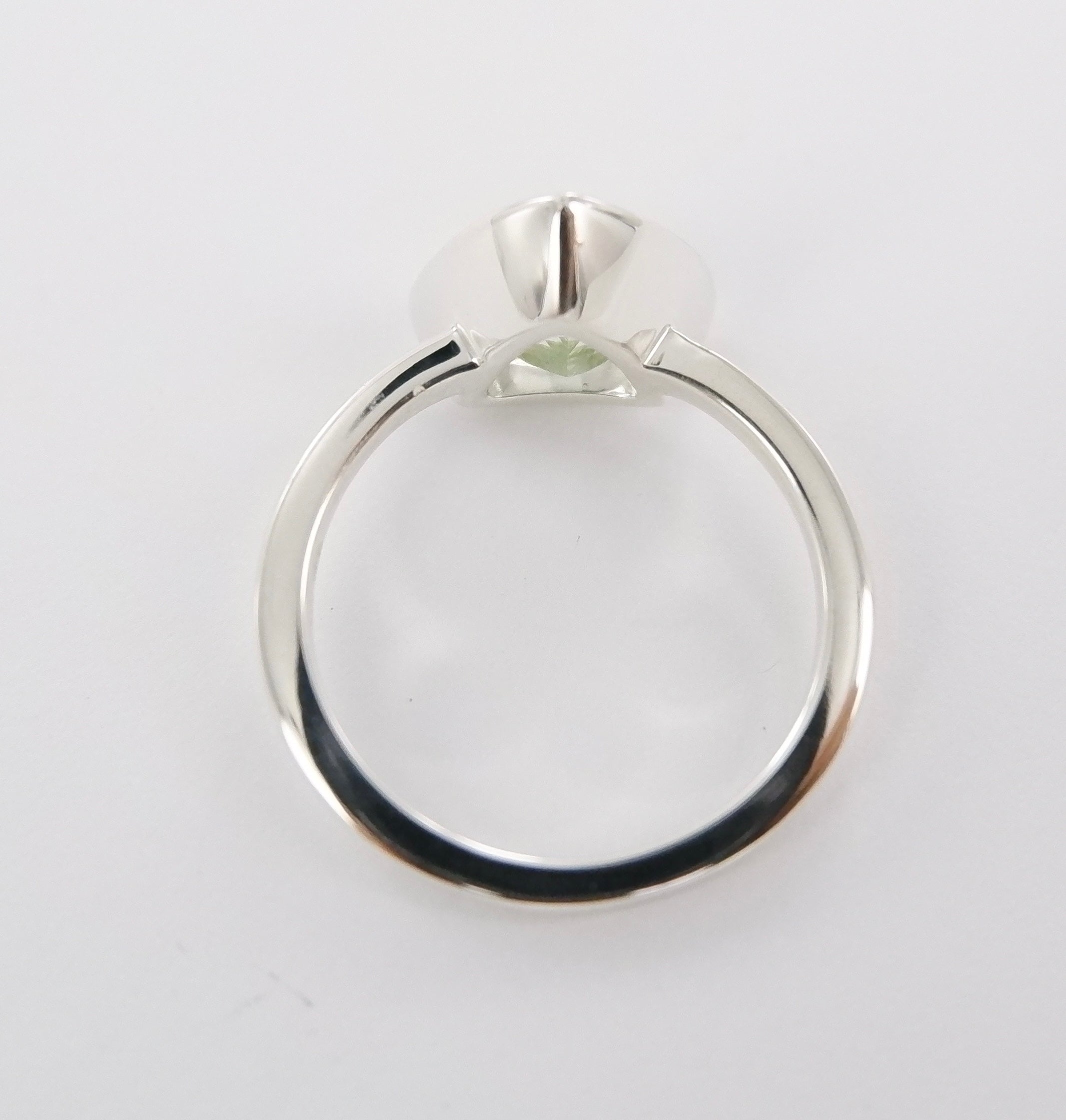 Trilliant Gemstone Ring Ai208