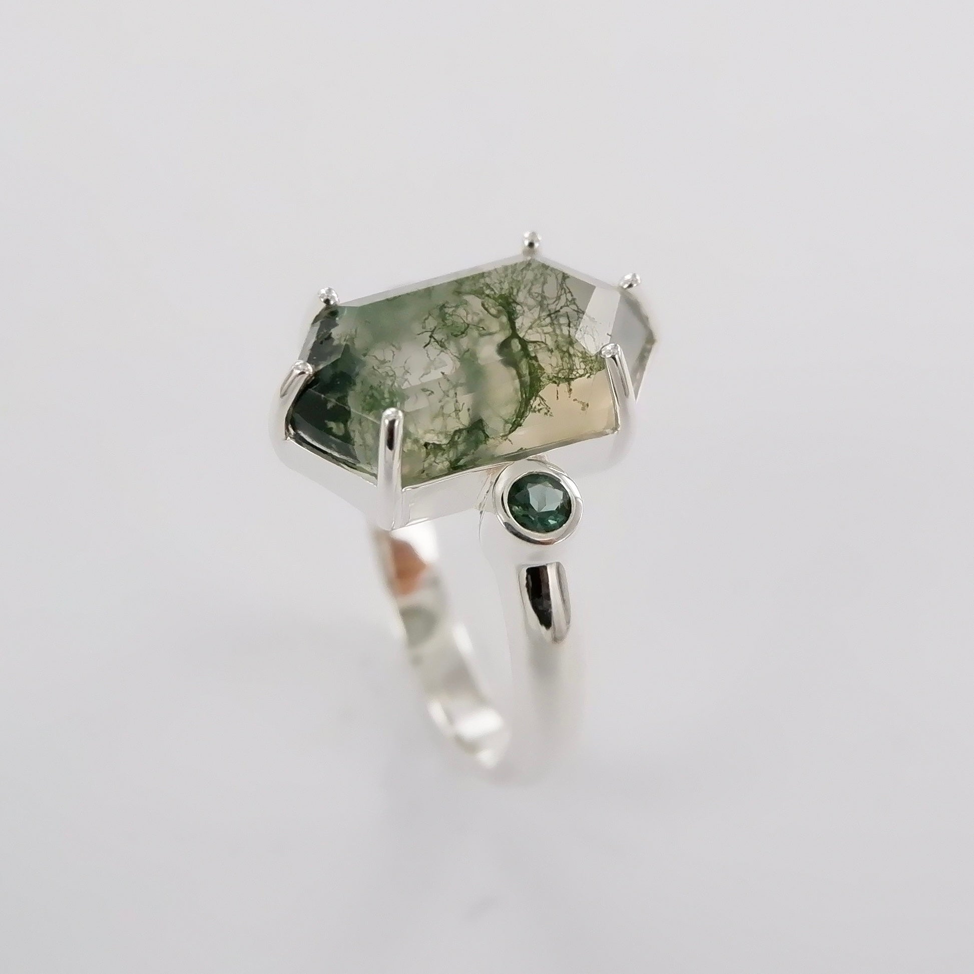 Moss Agate Dreaming ring