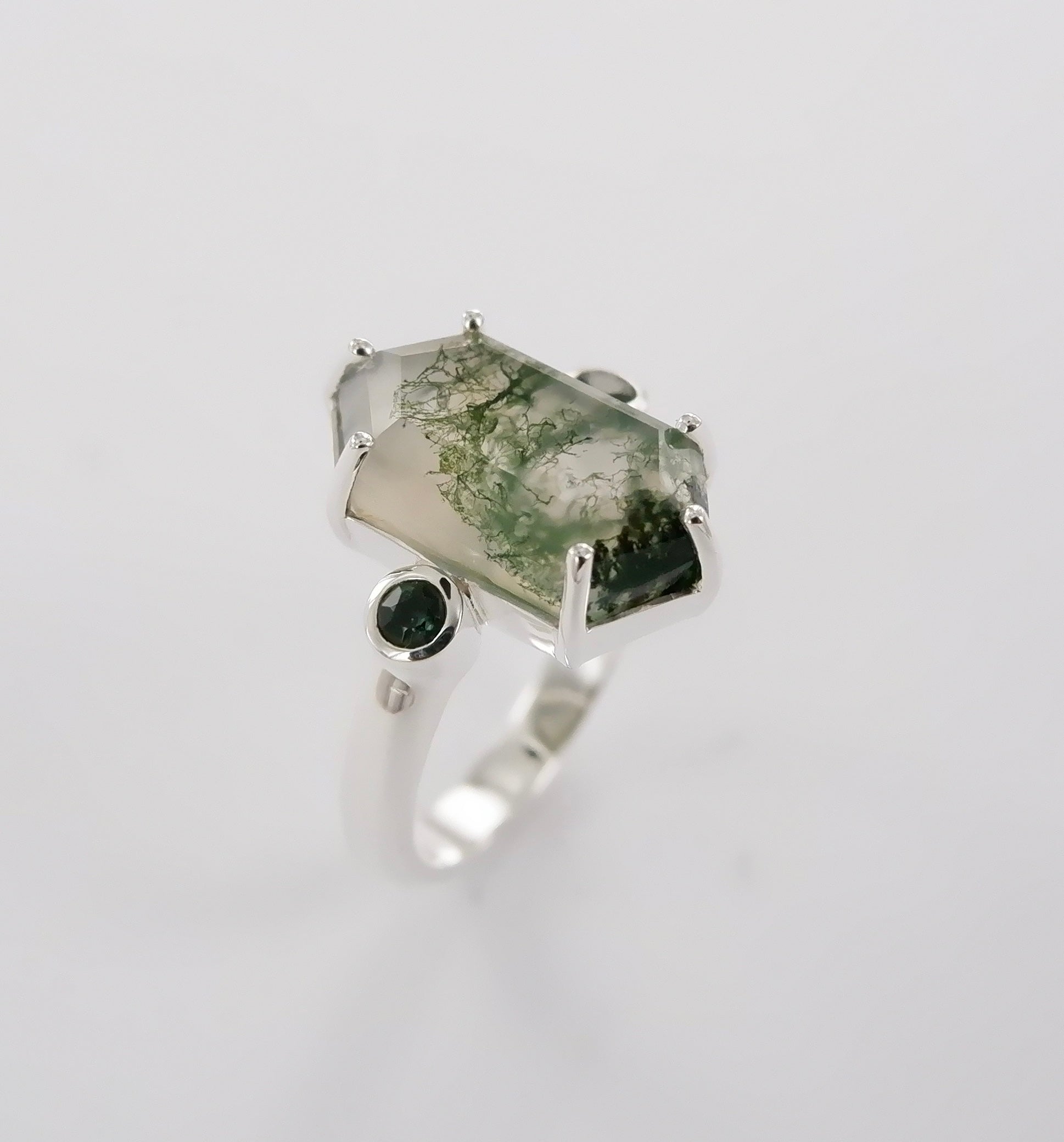 Moss Agate Dreaming ring