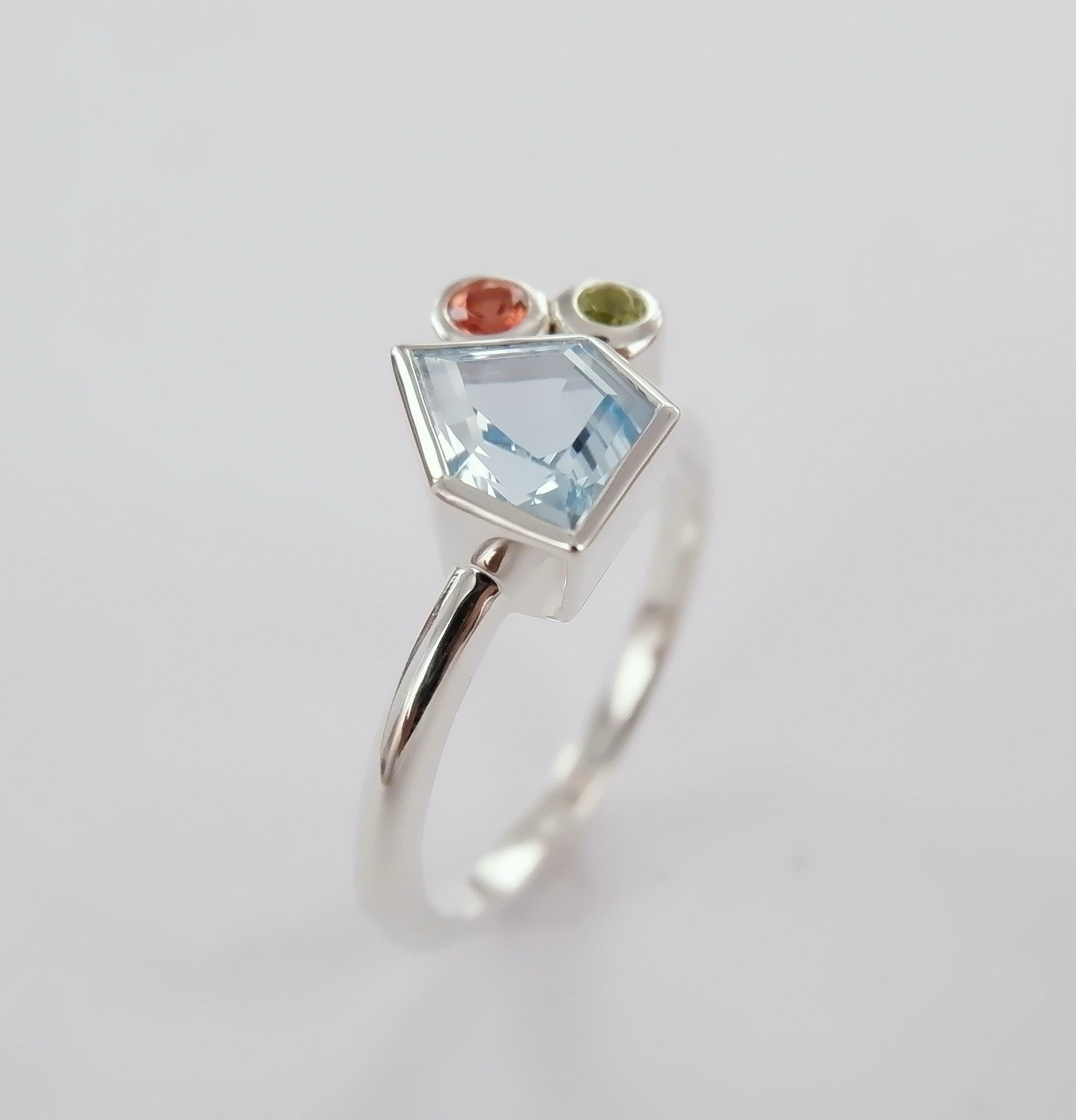 Multistone Pentagon Ring S/Silver