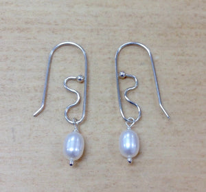 Fancy Wire Pearl Earrings Ai183