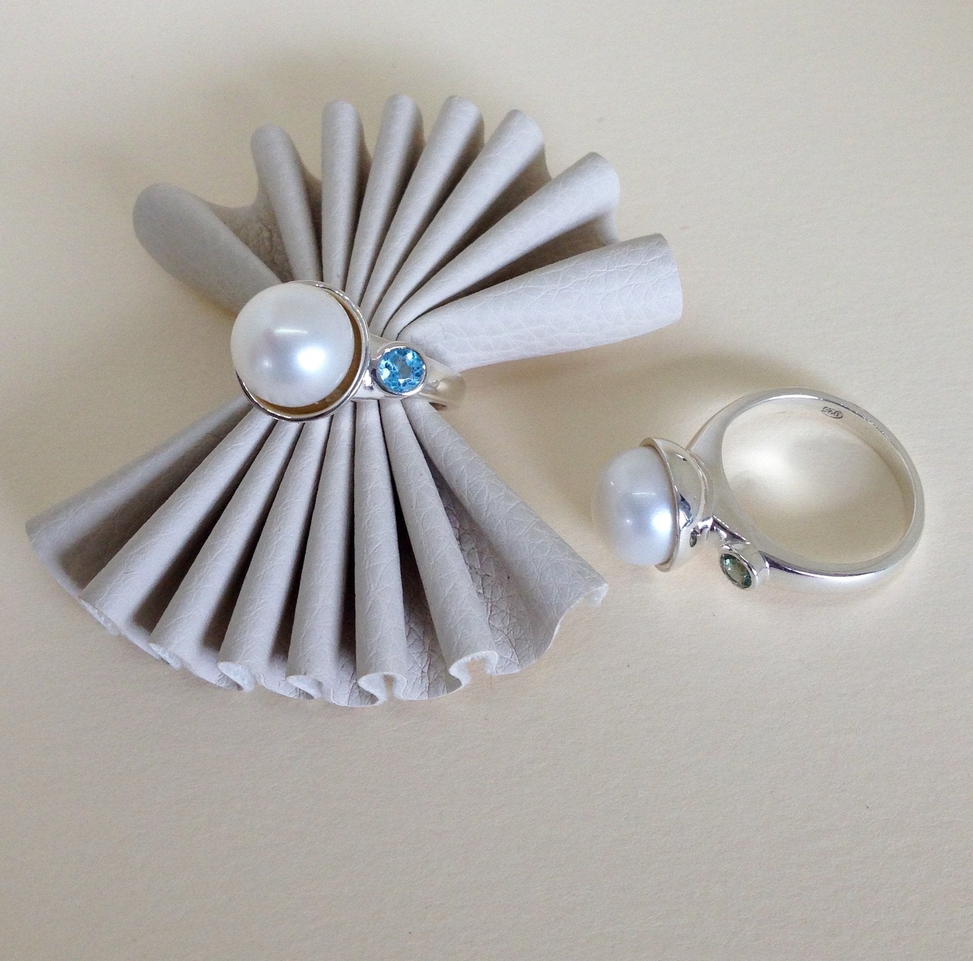 Pearl Ring with Gem accents Ai117